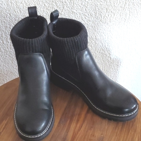 Kensie-  Black Boots Slip On Knit upper leather lug Neutral comfort NEW! Sz.7 - Picture 1 of 12